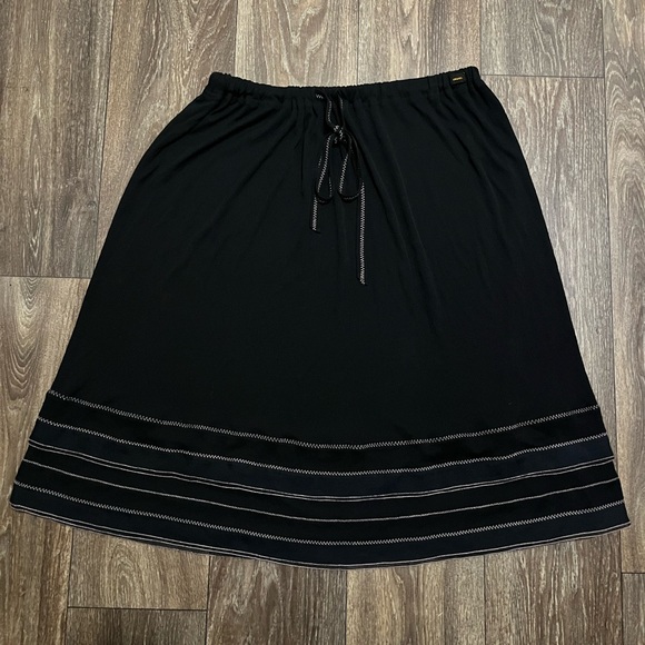 Chanel Tweed Appliqué Logo Skirt - Picture 1 of 7